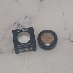 Mac Omega Matte Eye Shadow